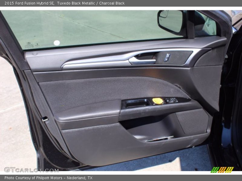 Tuxedo Black Metallic / Charcoal Black 2015 Ford Fusion Hybrid SE