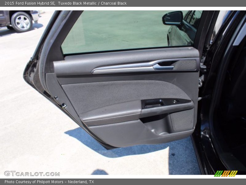 Tuxedo Black Metallic / Charcoal Black 2015 Ford Fusion Hybrid SE