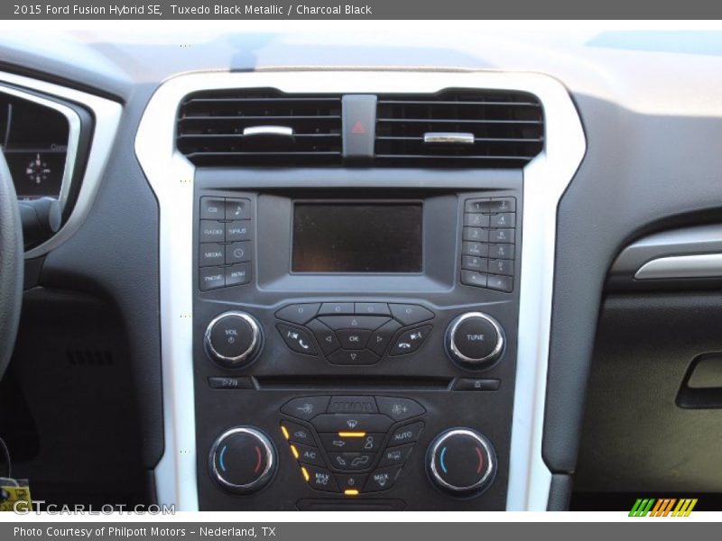 Tuxedo Black Metallic / Charcoal Black 2015 Ford Fusion Hybrid SE