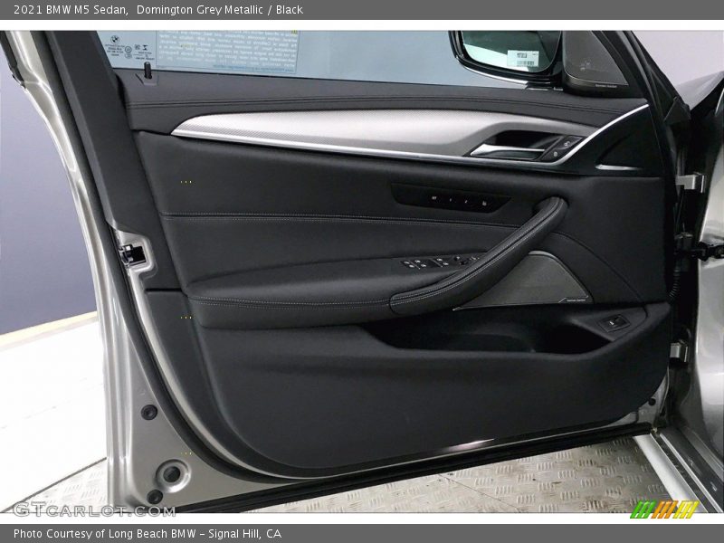 Door Panel of 2021 M5 Sedan