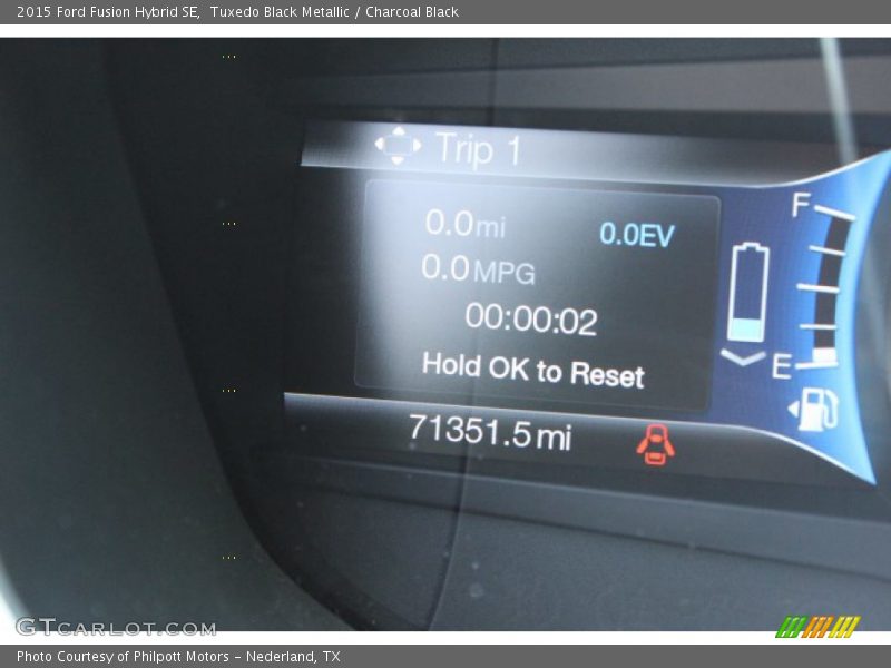 Tuxedo Black Metallic / Charcoal Black 2015 Ford Fusion Hybrid SE