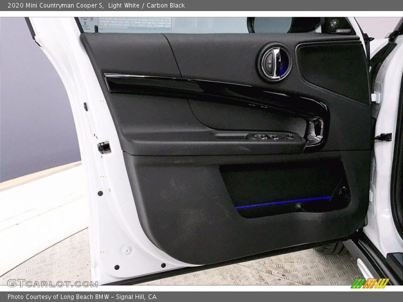 Light White / Carbon Black 2020 Mini Countryman Cooper S