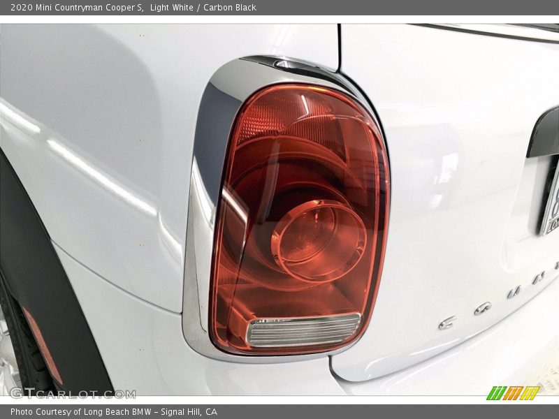 Light White / Carbon Black 2020 Mini Countryman Cooper S