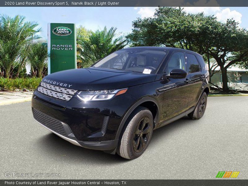 Narvik Black / Light Oyster 2020 Land Rover Discovery Sport S