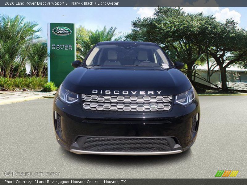 Narvik Black / Light Oyster 2020 Land Rover Discovery Sport S