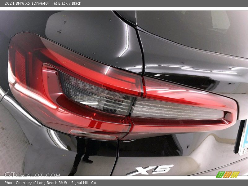 Jet Black / Black 2021 BMW X5 sDrive40i