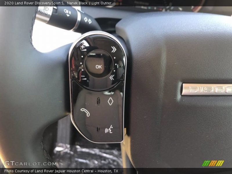 Narvik Black / Light Oyster 2020 Land Rover Discovery Sport S