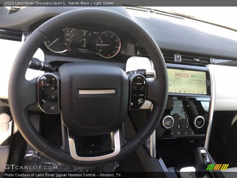 Narvik Black / Light Oyster 2020 Land Rover Discovery Sport S