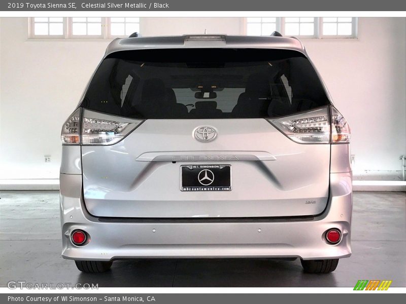 Celestial Silver Metallic / Black 2019 Toyota Sienna SE