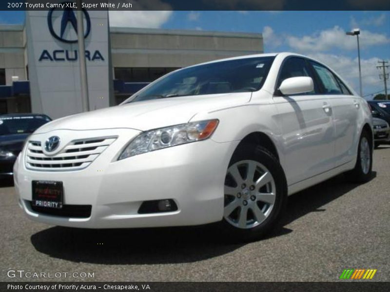Super White / Ash 2007 Toyota Camry XLE