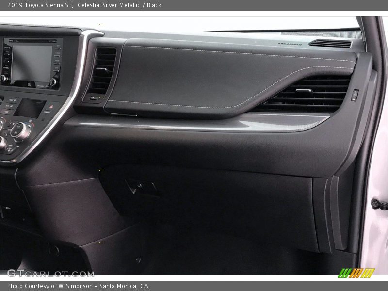 Celestial Silver Metallic / Black 2019 Toyota Sienna SE