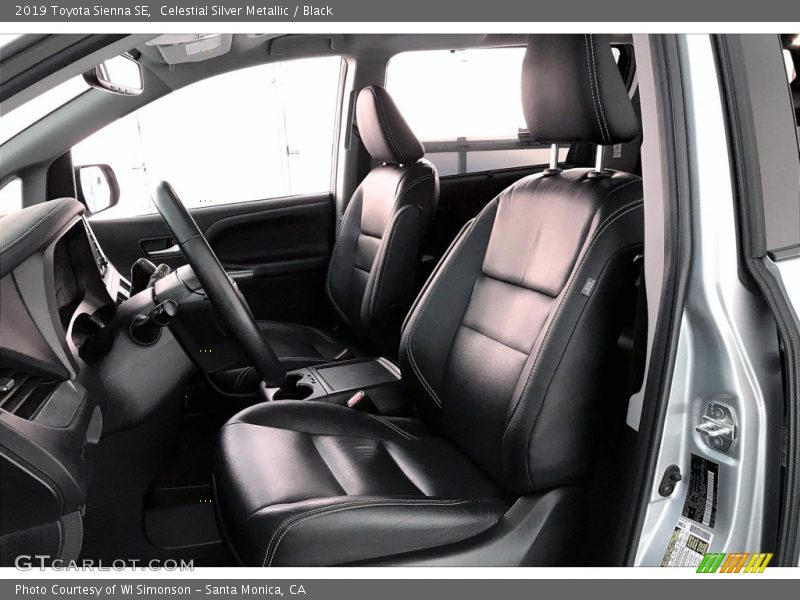 Front Seat of 2019 Sienna SE
