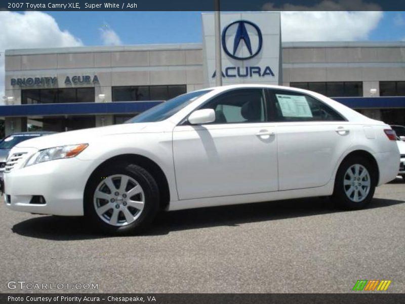 Super White / Ash 2007 Toyota Camry XLE