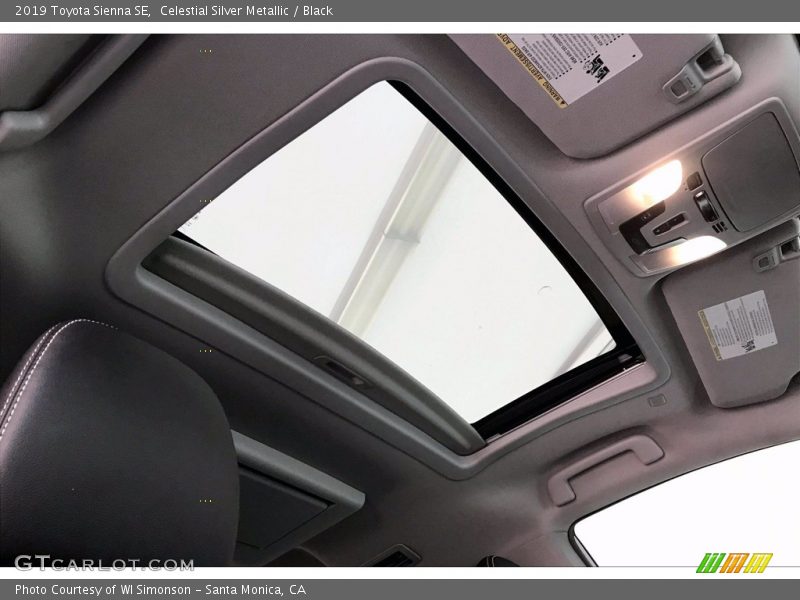 Celestial Silver Metallic / Black 2019 Toyota Sienna SE