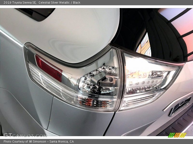Celestial Silver Metallic / Black 2019 Toyota Sienna SE