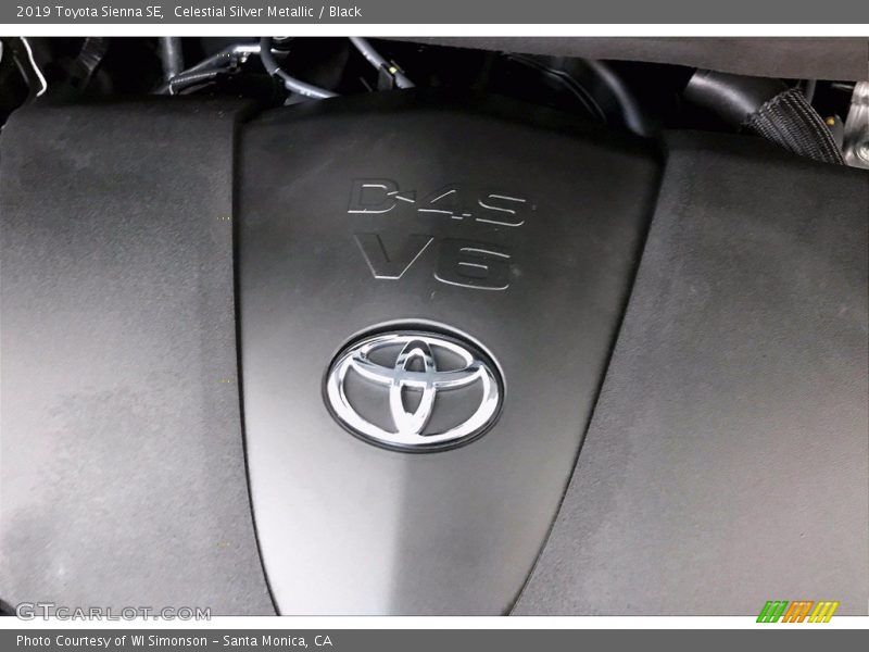 Celestial Silver Metallic / Black 2019 Toyota Sienna SE