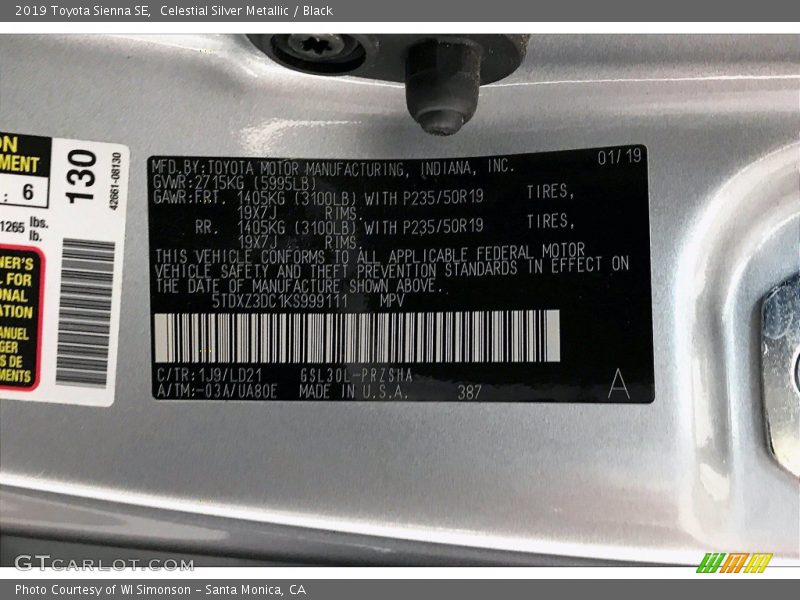 Celestial Silver Metallic / Black 2019 Toyota Sienna SE