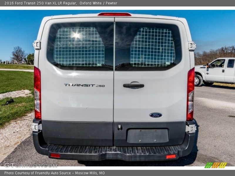 Oxford White / Pewter 2016 Ford Transit 250 Van XL LR Regular