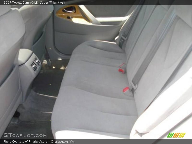 Super White / Ash 2007 Toyota Camry XLE