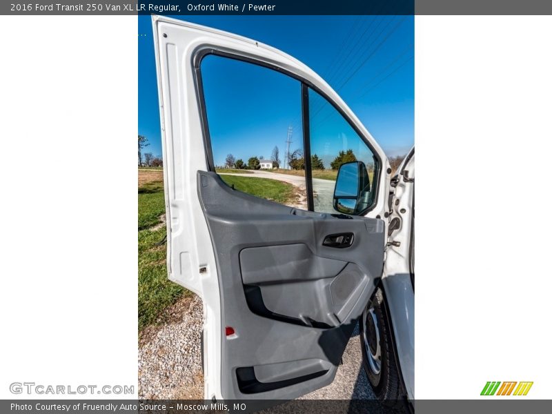 Oxford White / Pewter 2016 Ford Transit 250 Van XL LR Regular