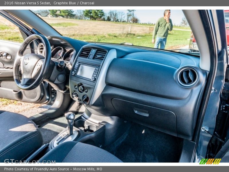 Dashboard of 2016 Versa S Sedan