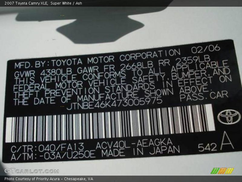 Super White / Ash 2007 Toyota Camry XLE