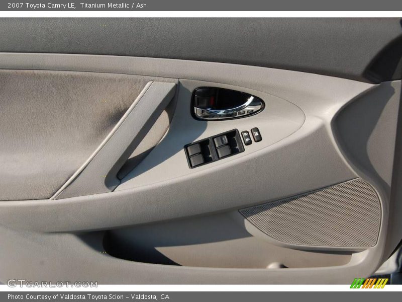 Titanium Metallic / Ash 2007 Toyota Camry LE