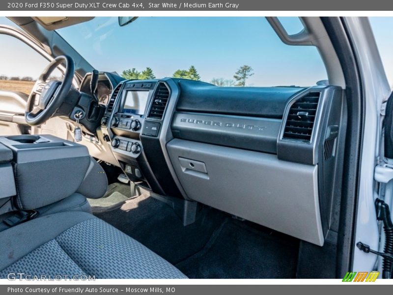 Dashboard of 2020 F350 Super Duty XLT Crew Cab 4x4