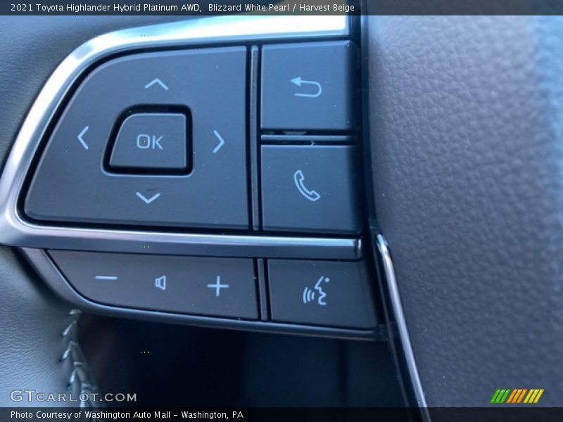  2021 Highlander Hybrid Platinum AWD Steering Wheel