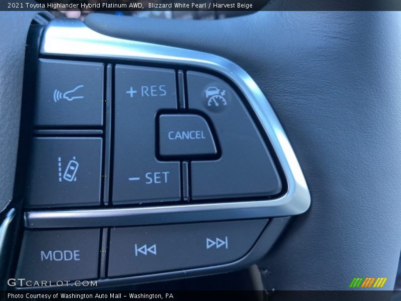  2021 Highlander Hybrid Platinum AWD Steering Wheel