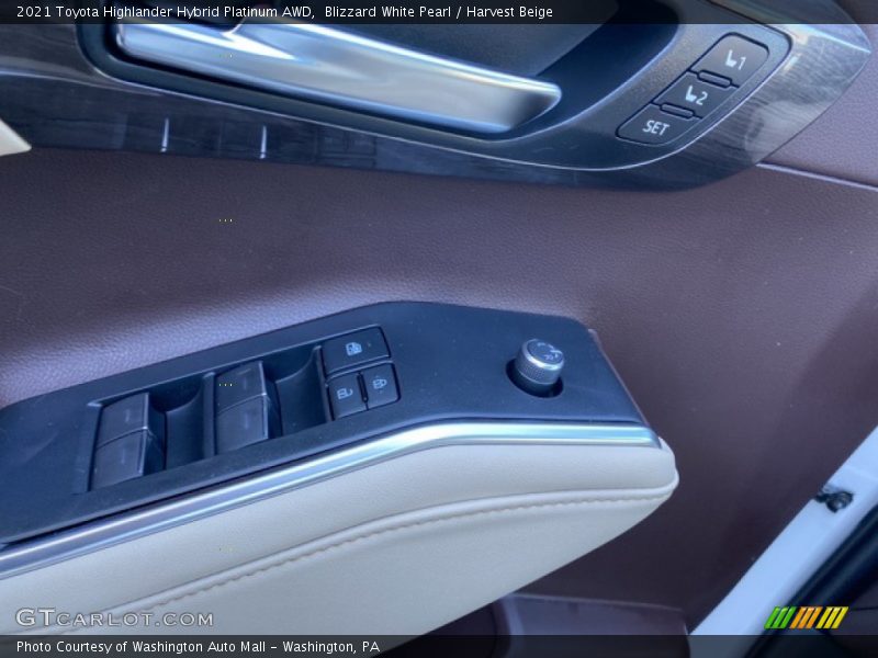 Door Panel of 2021 Highlander Hybrid Platinum AWD