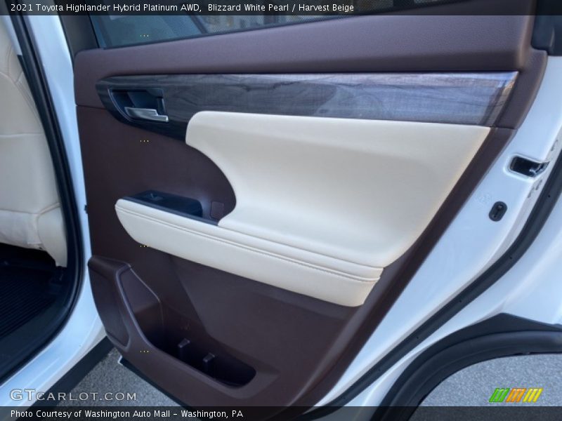 Blizzard White Pearl / Harvest Beige 2021 Toyota Highlander Hybrid Platinum AWD