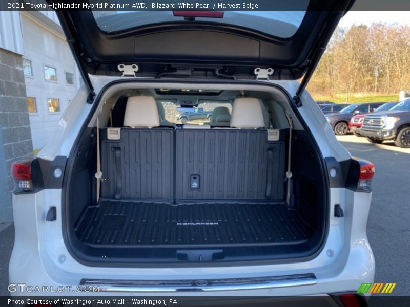  2021 Highlander Hybrid Platinum AWD Trunk