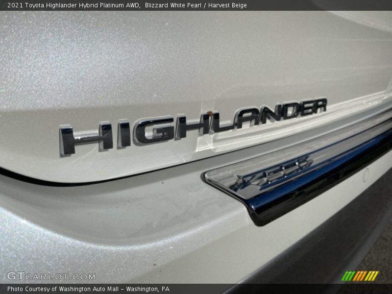  2021 Highlander Hybrid Platinum AWD Logo