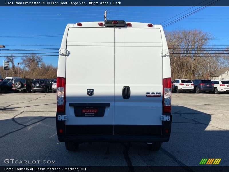 Bright White / Black 2021 Ram ProMaster 1500 High Roof Cargo Van