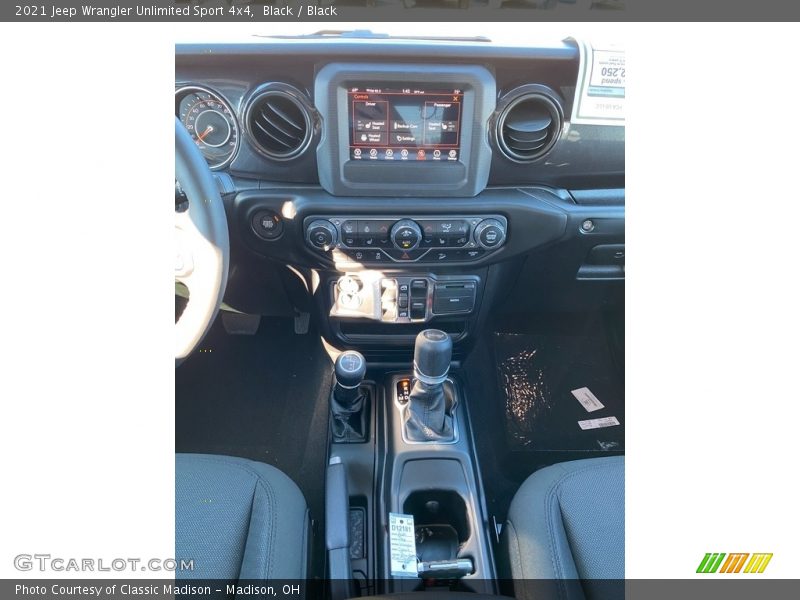 Black / Black 2021 Jeep Wrangler Unlimited Sport 4x4