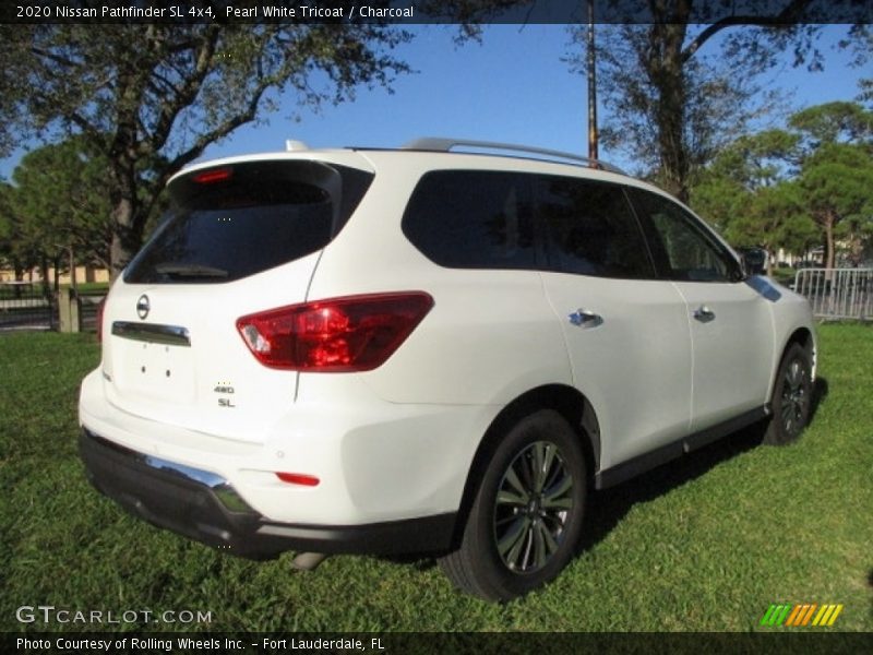Pearl White Tricoat / Charcoal 2020 Nissan Pathfinder SL 4x4