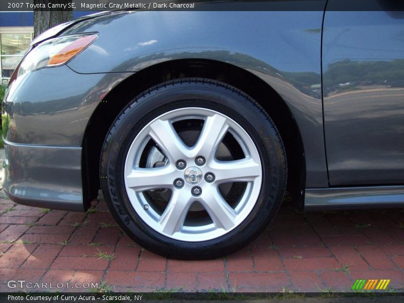Magnetic Gray Metallic / Dark Charcoal 2007 Toyota Camry SE