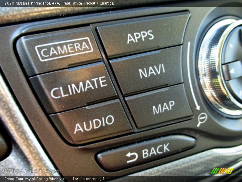 Controls of 2020 Pathfinder SL 4x4