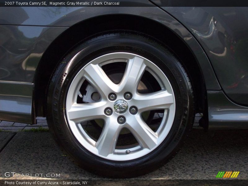 Magnetic Gray Metallic / Dark Charcoal 2007 Toyota Camry SE