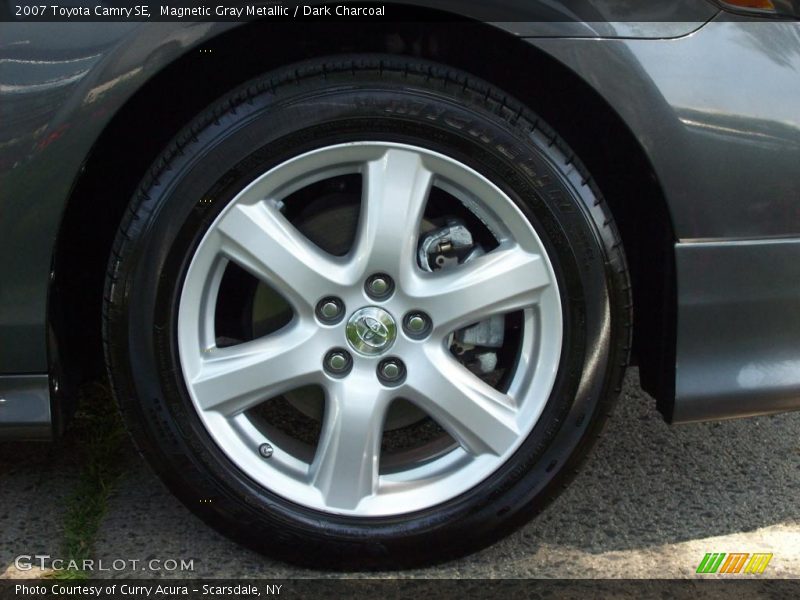 Magnetic Gray Metallic / Dark Charcoal 2007 Toyota Camry SE
