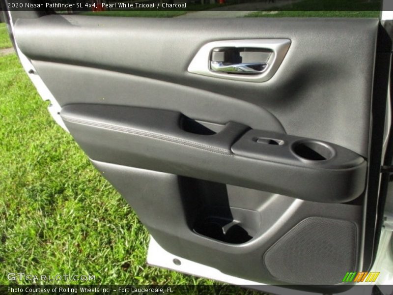 Pearl White Tricoat / Charcoal 2020 Nissan Pathfinder SL 4x4