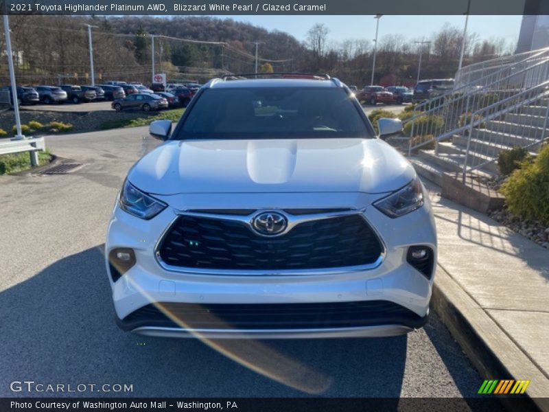 Blizzard White Pearl / Glazed Caramel 2021 Toyota Highlander Platinum AWD