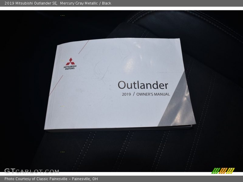 Mercury Gray Metallic / Black 2019 Mitsubishi Outlander SE