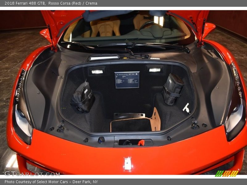  2018 488 GTB  Trunk