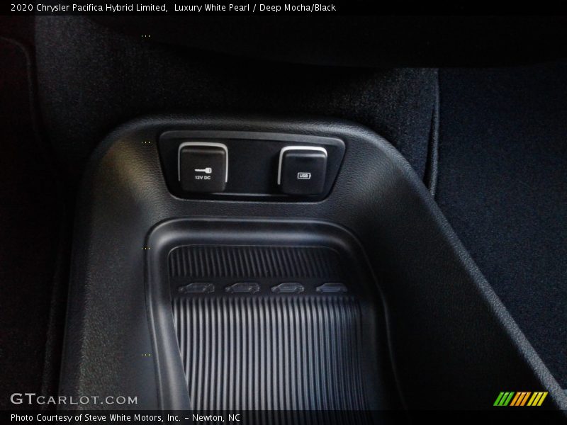 Luxury White Pearl / Deep Mocha/Black 2020 Chrysler Pacifica Hybrid Limited
