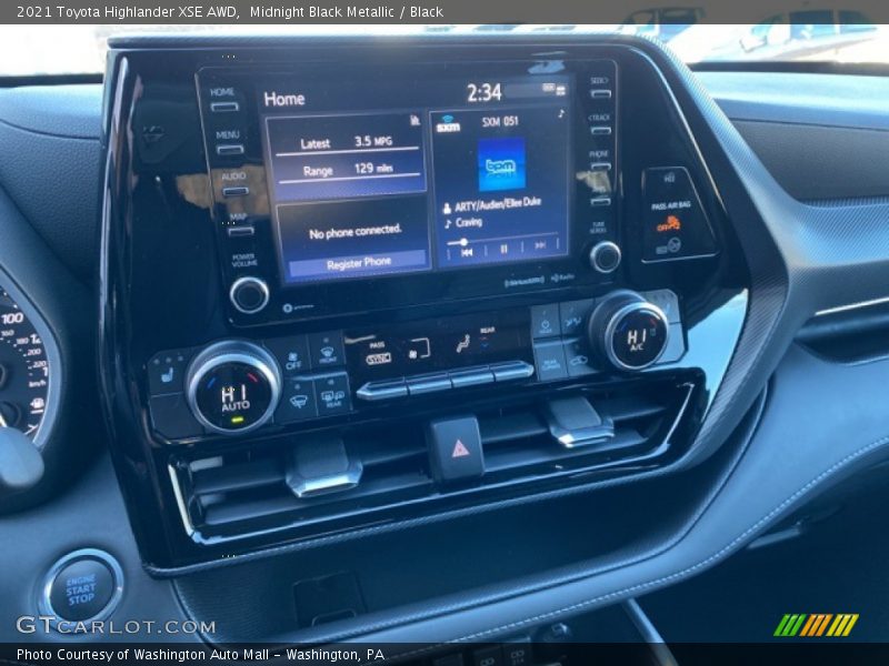 Midnight Black Metallic / Black 2021 Toyota Highlander XSE AWD