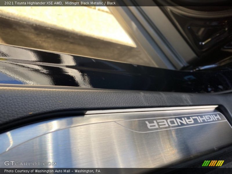 Midnight Black Metallic / Black 2021 Toyota Highlander XSE AWD