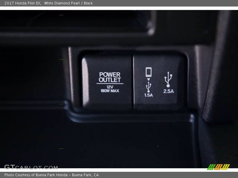 White Diamond Pearl / Black 2017 Honda Pilot EX