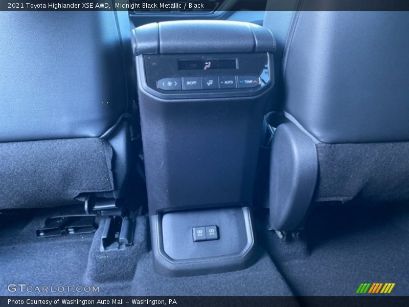 Midnight Black Metallic / Black 2021 Toyota Highlander XSE AWD